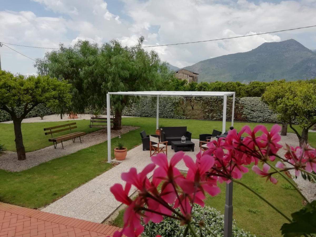 مبيت وإفطار فوندي Il Giardino Delle Zagare المظهر الخارجي الصورة